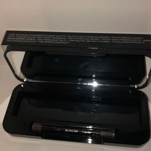 Brand New - Empty customizable shadow palette